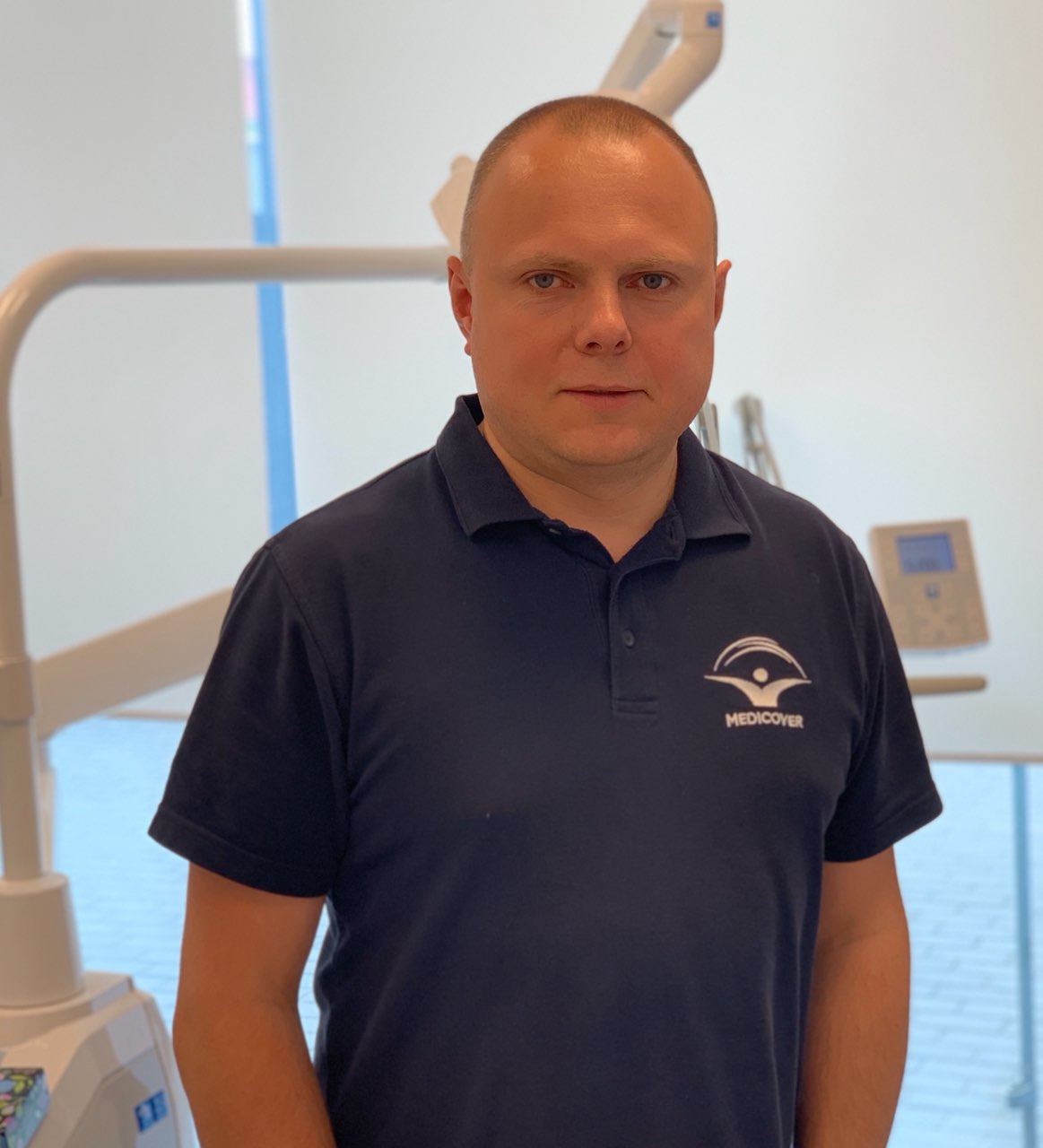 Implant czy leczenie kanałowe?